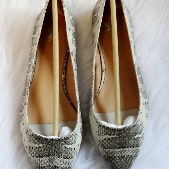 Joie Women's Flat Leather Pointed Toe Loafer Shoes size 6.5M - Picture 3 of 9